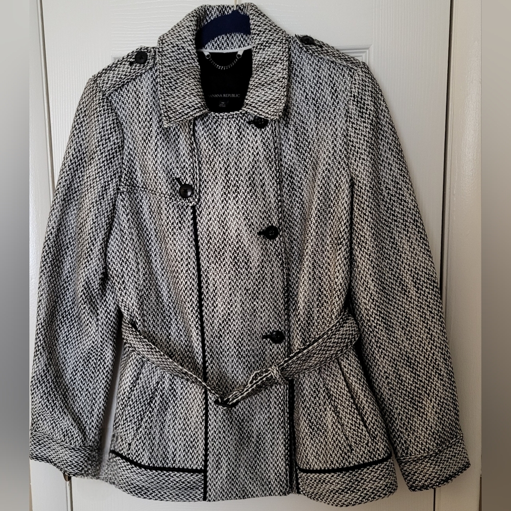 Banana Republic Monochrome Checkered Coat With Belt T-023